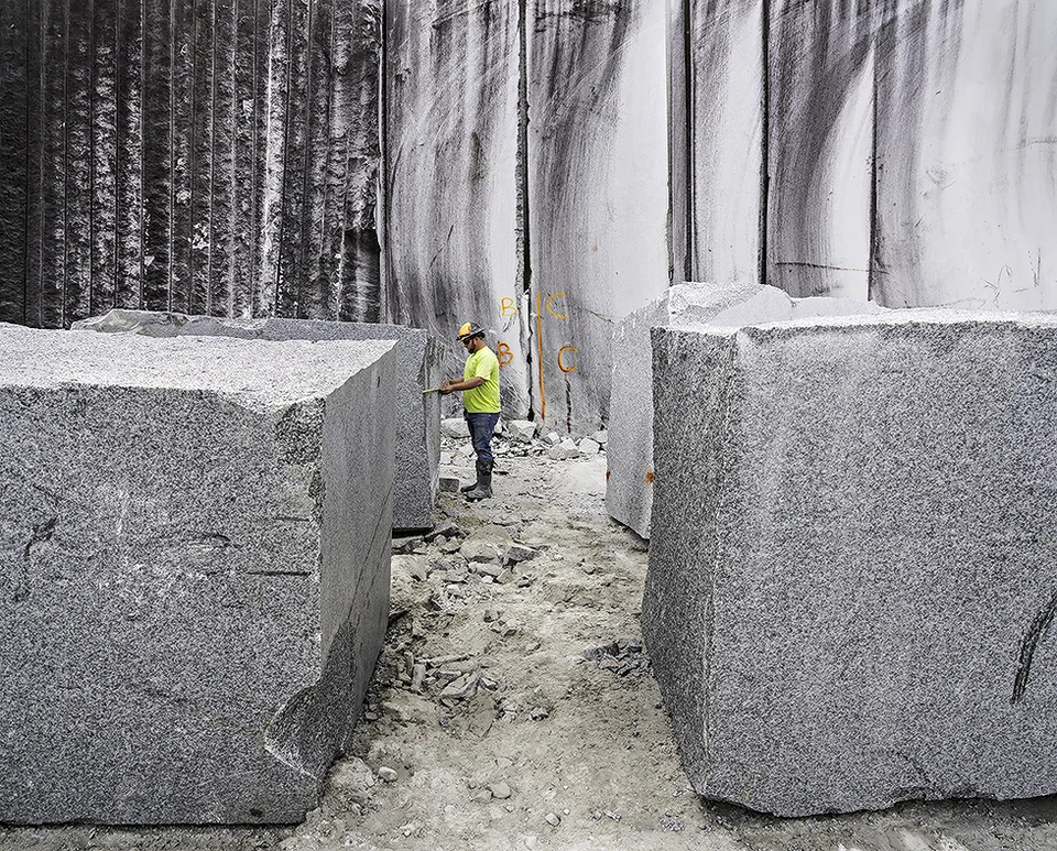 Natural Quarry Blocks material sample